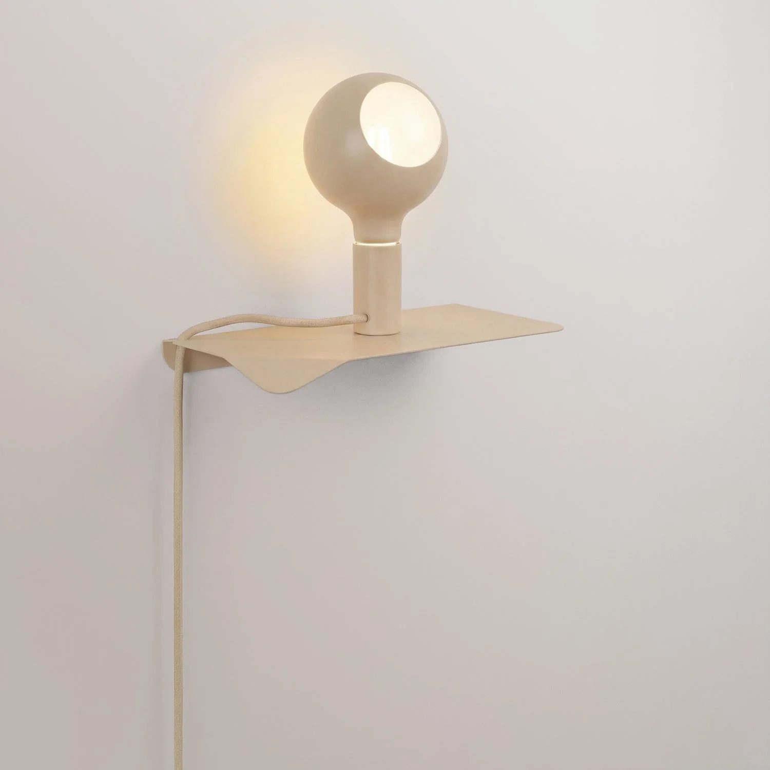 Combo Camo - Lamp with shelf and UK plug - Cream