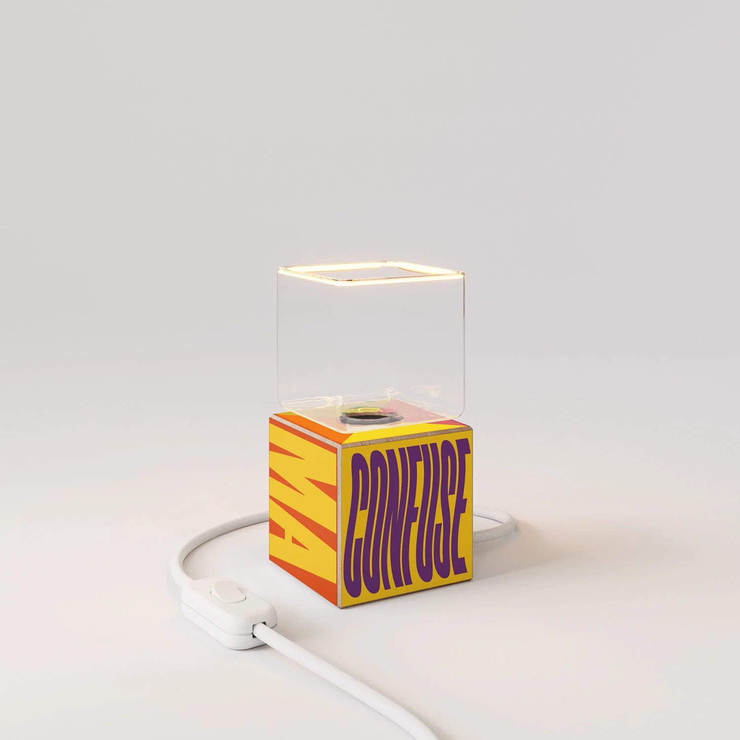 Cubetto table lamp with US plug, "Poche idee ma confuse" Ghost bulb - Santomanifesto