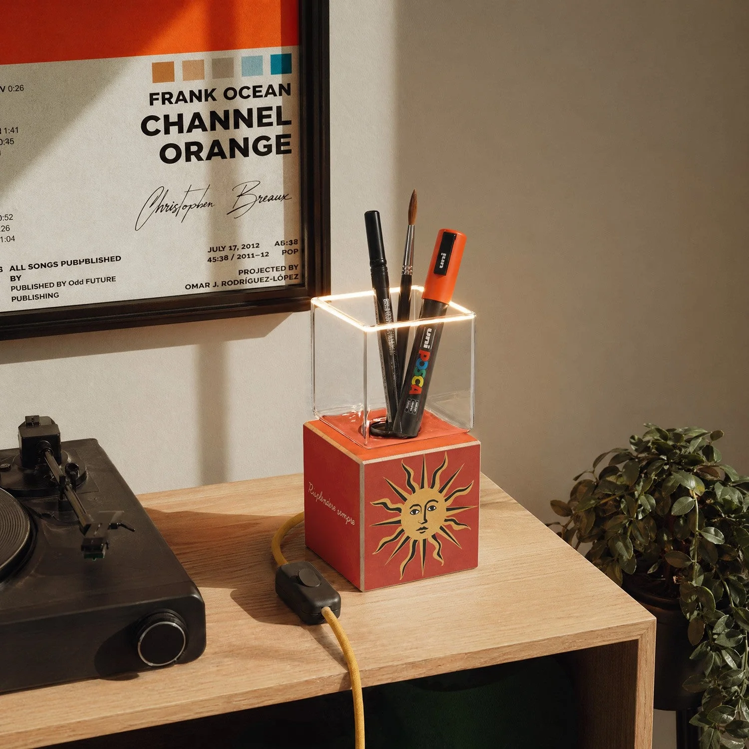 Cubetto table lamp with US plug, "The sun" Ghost bulb - Santomanifesto - Image 3