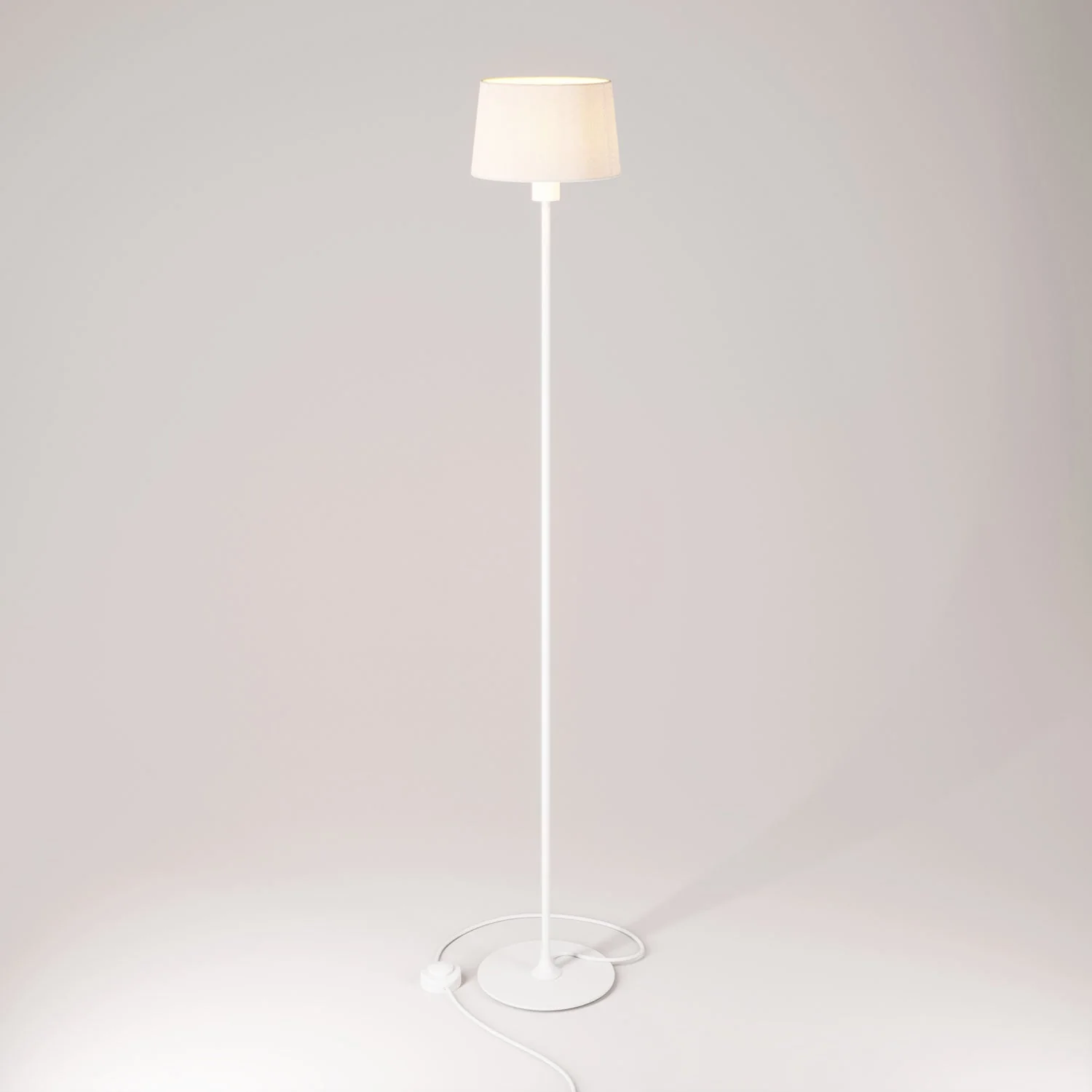 MAG-Y floor lamp with round metal base, Athena lampshade, and UK plug - Matte white