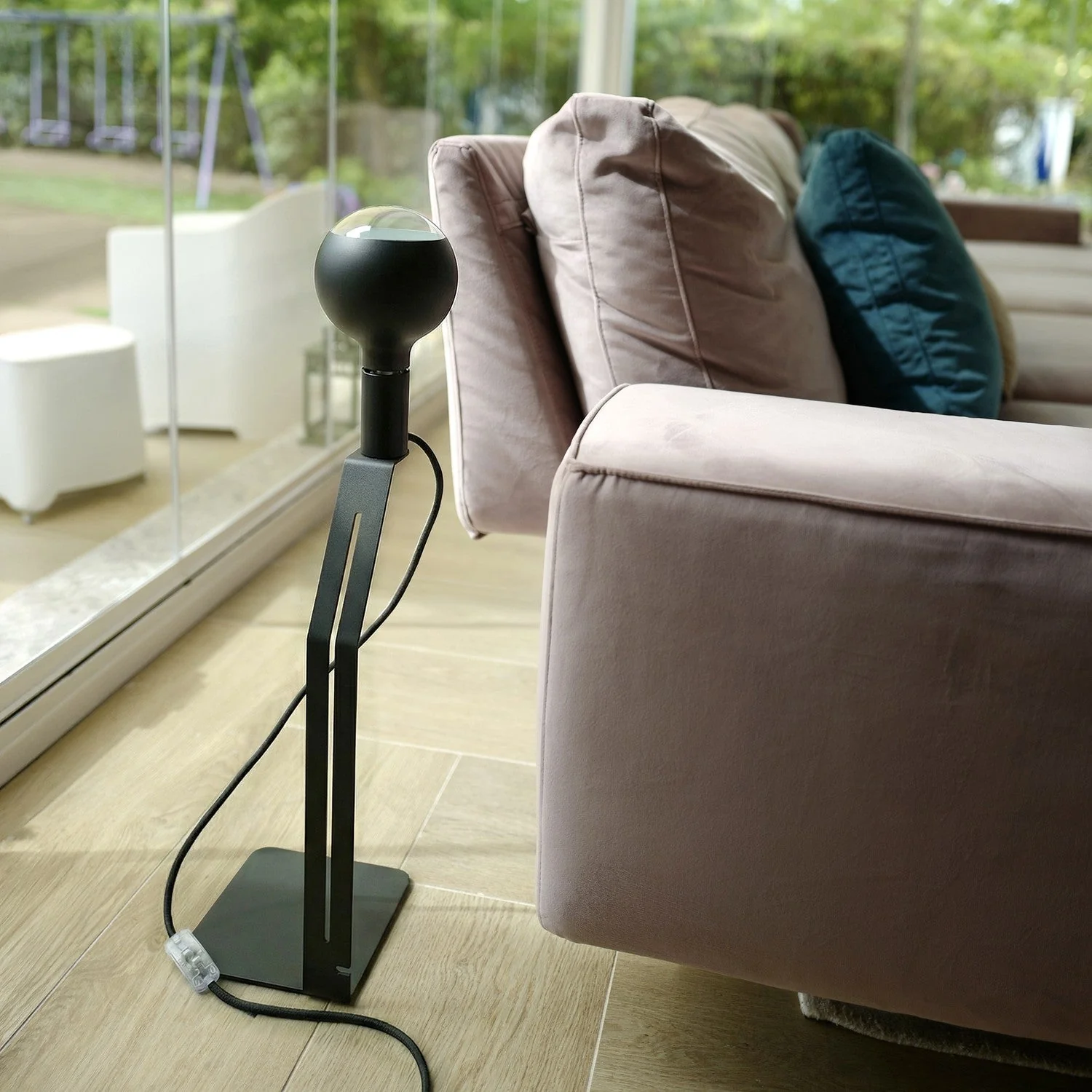 Koso Lucia - Table lamp with UK Plug - Black - Image 3