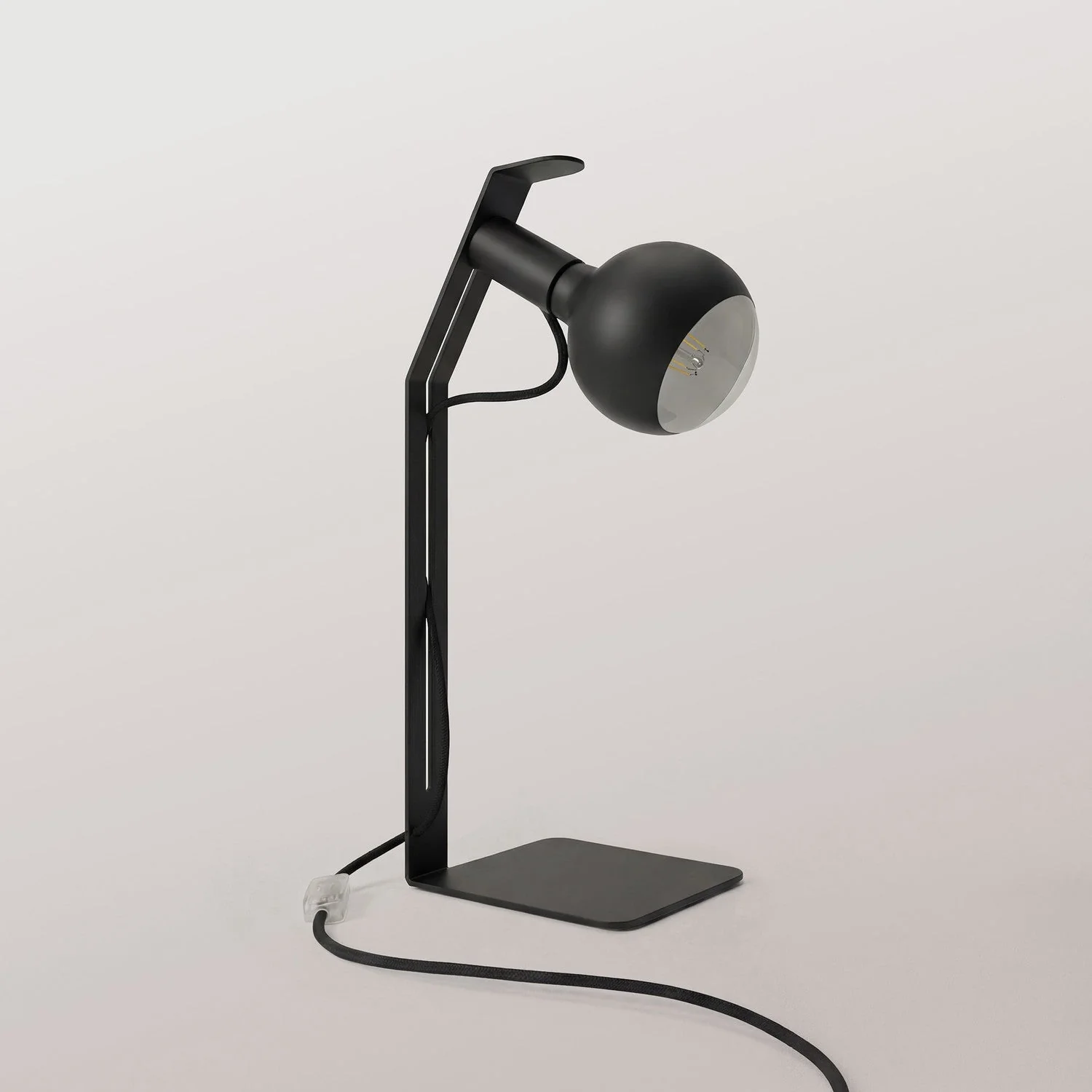 Koso Lucia - Table lamp with UK Plug - Black - Image 4