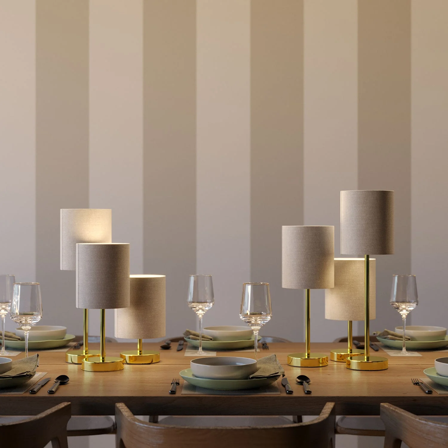Lampshade riser - Metal table lamp with UK plug - Brass - Image 2