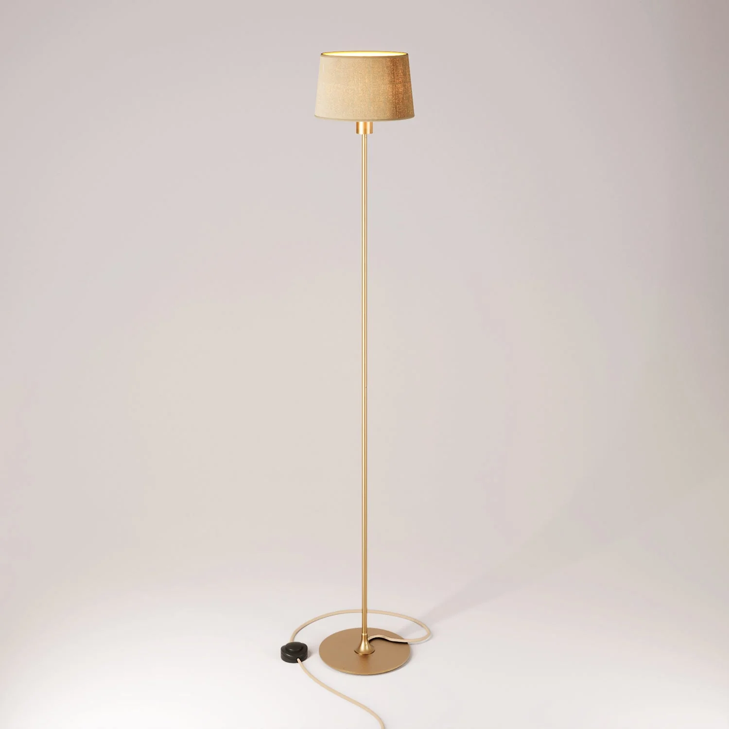 MAG-Y floor lamp with round metal base, Athena lampshade, and UK plug - Satin bronze