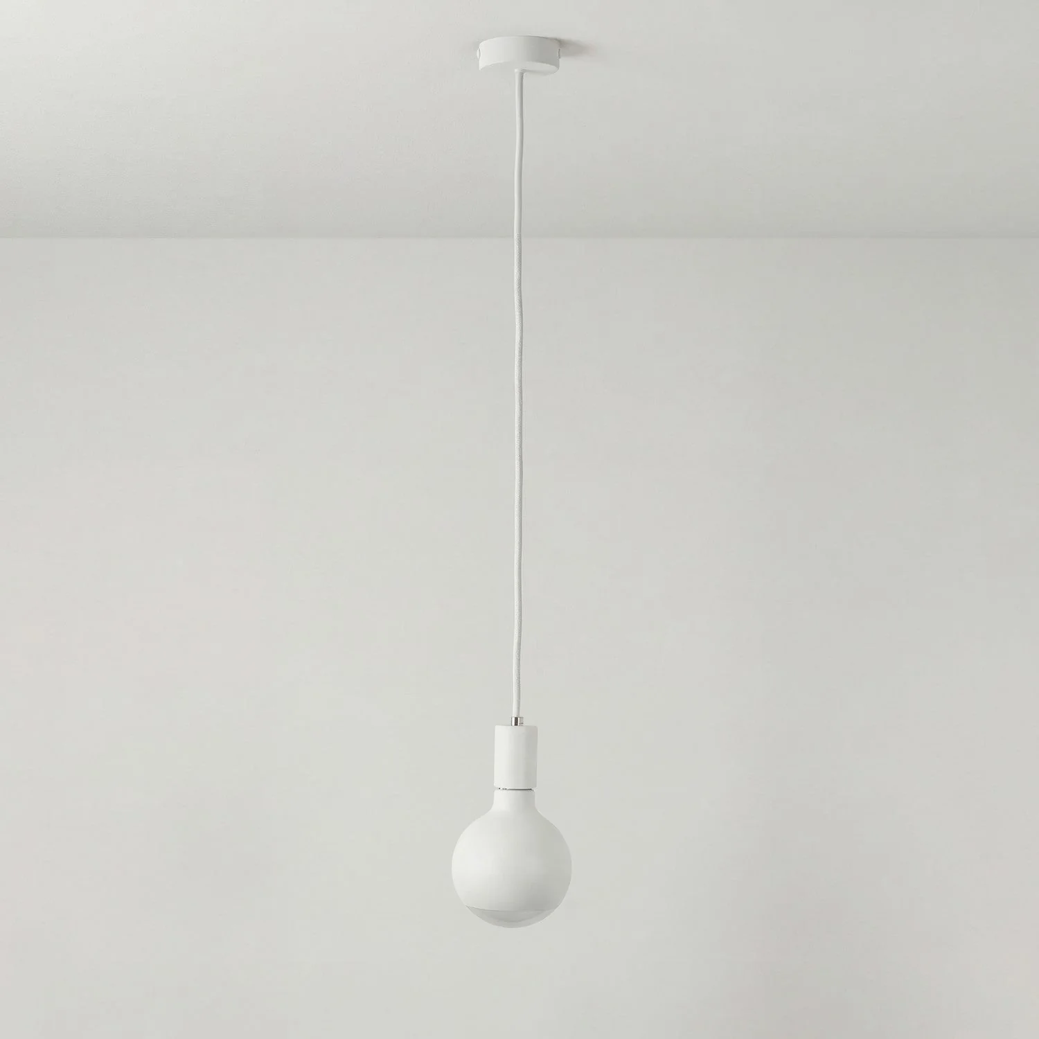 Filotto Metallico pendant lamp with Lucia light bulb - White - Image 3