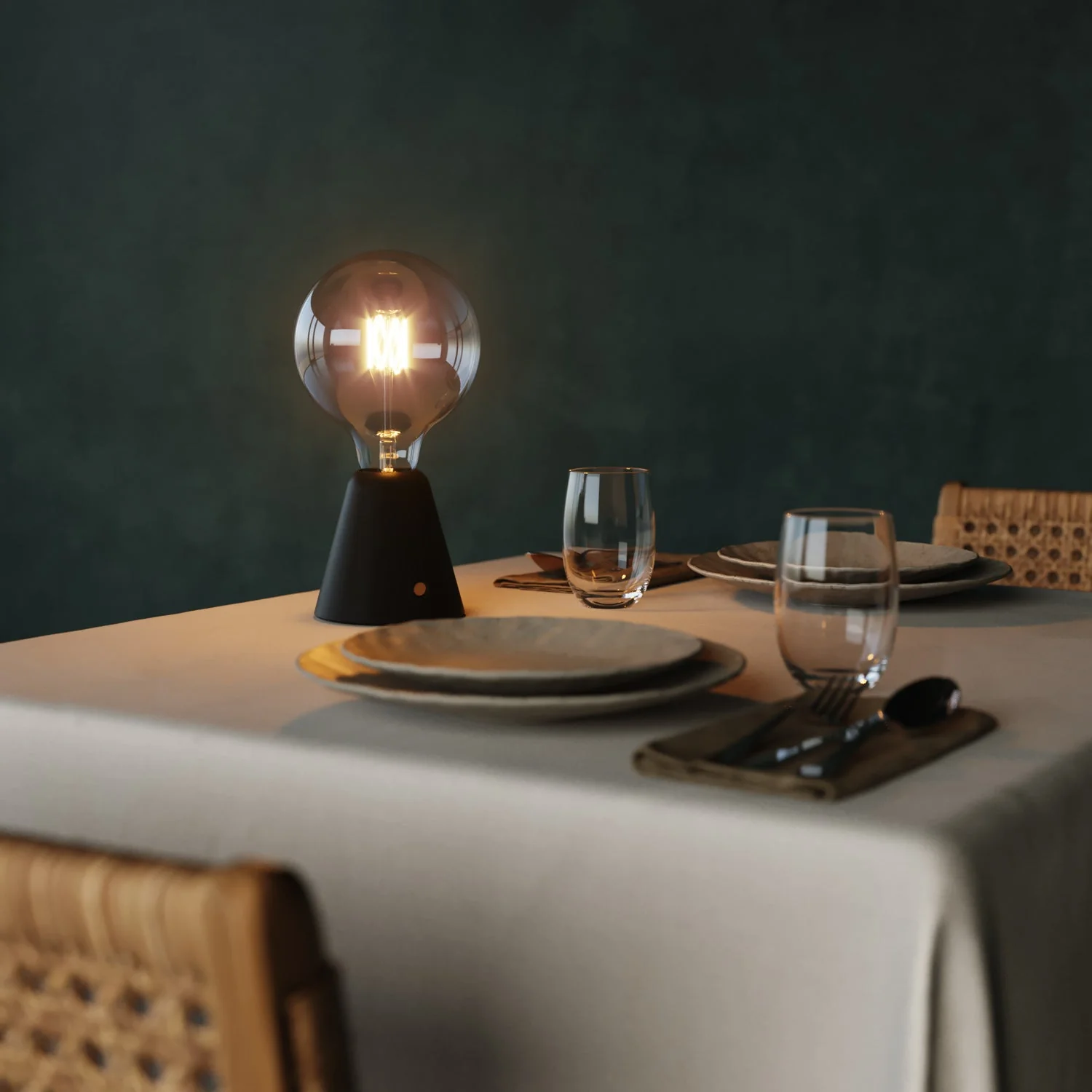 Rechargeable portable lamp Cabless01 with G125 globe light bulb - Black - Image 4