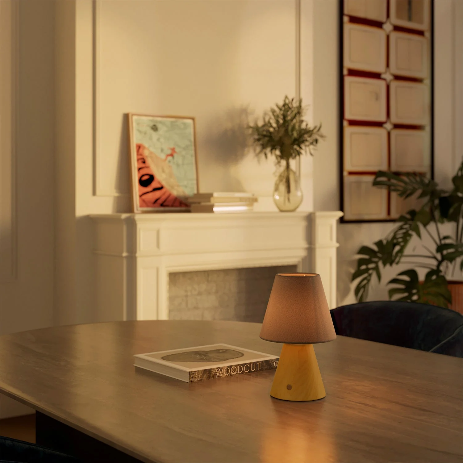 Cabless11 rechargeable portable lamp with drop light bulb and lampshade - Zafferano - Image 4