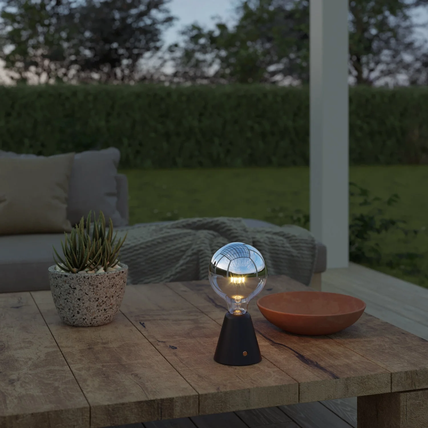 Cabless01 portable rechargeable lamp with globe half silver light bulb - Black - Image 3