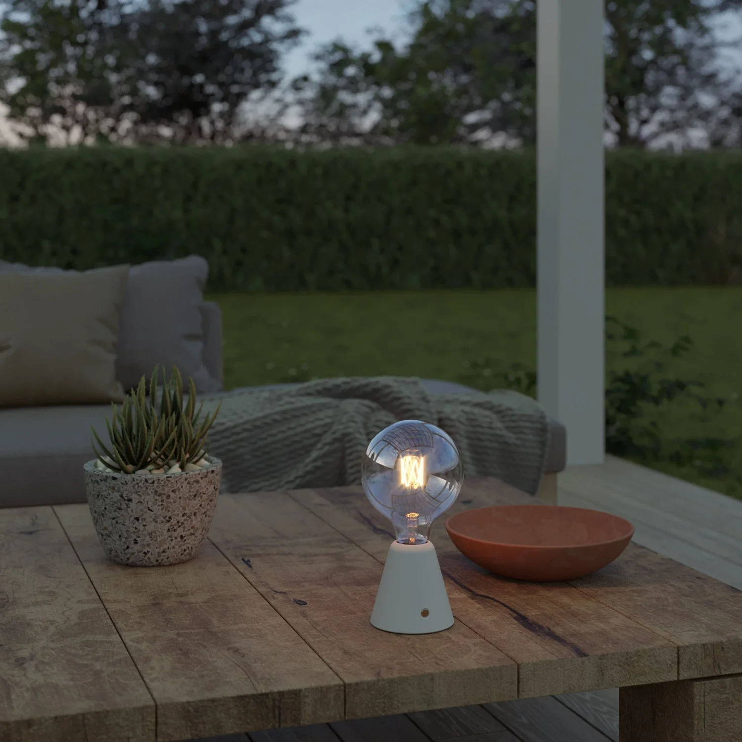 Cabless01 portable rechargeable lamp with G125 globe light bulb - White - Image 3