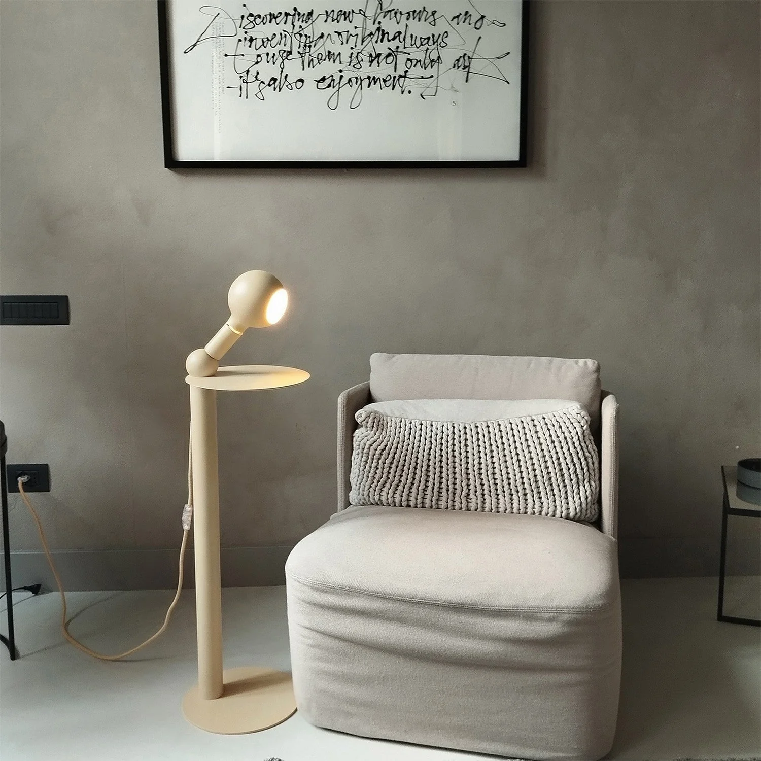 Rocco - Floor lamp with Camo Light bulb - Cream - Image 3