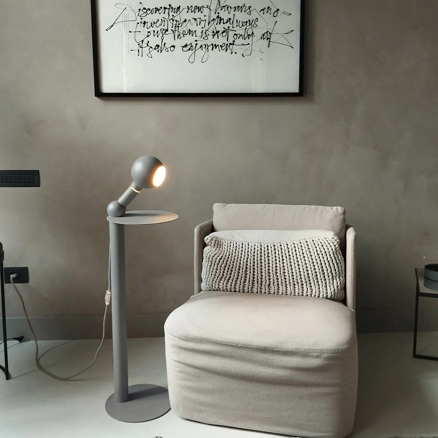 Rocco - Floor lamp with Camo Light bulb - Grey - Image 3