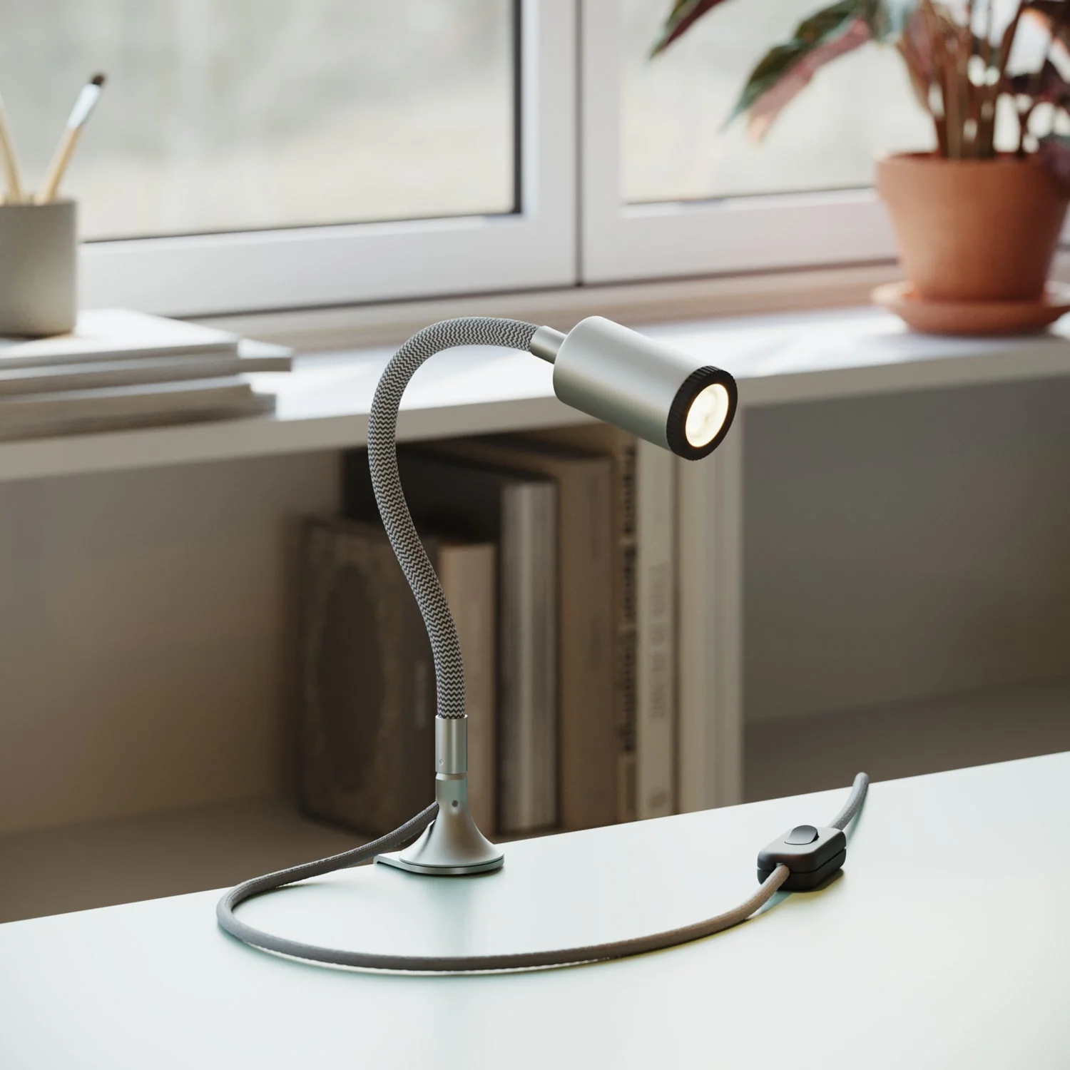 MAG-Y adjustable spotlight with clamp - Satin titanium - Image 2