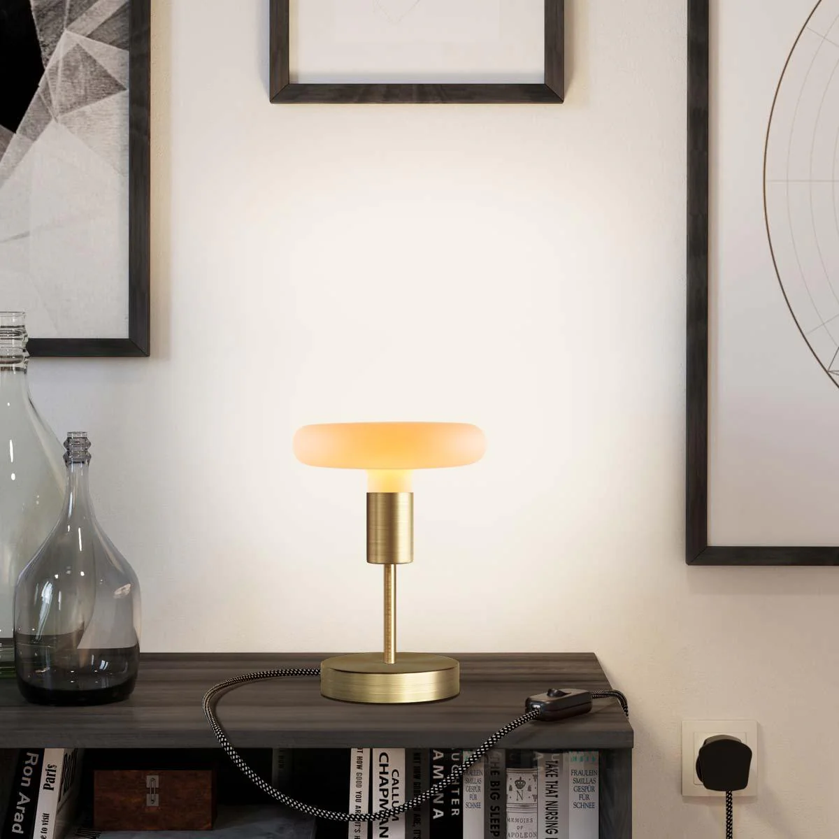 Alzaluce Dash table lamp in metal with UK plug - Satin bronze - Image 2