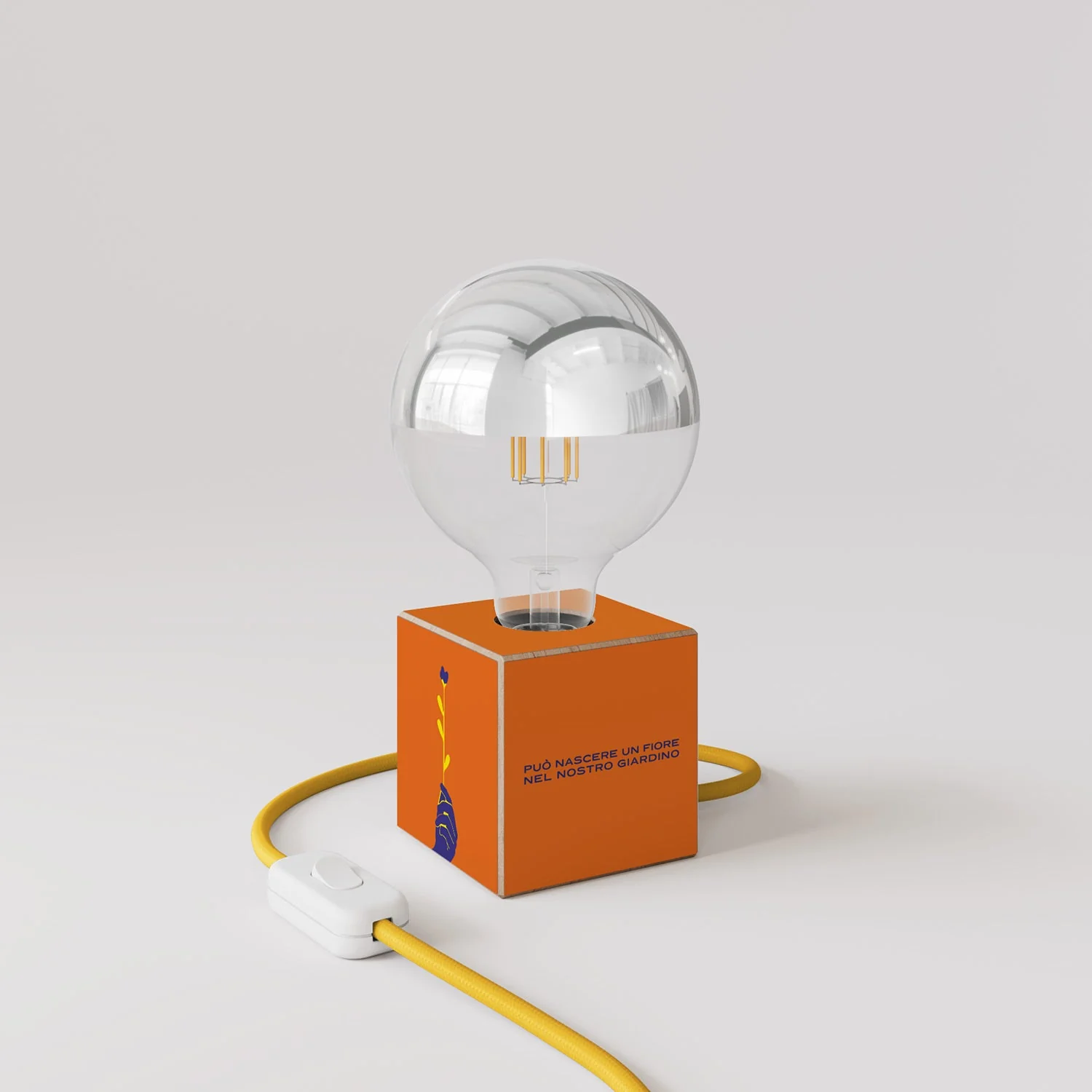 Cubetto table lamp "Può nascere un fiore" with UK plug and half-silver globe light bulb - Santomanifesto - Image 3