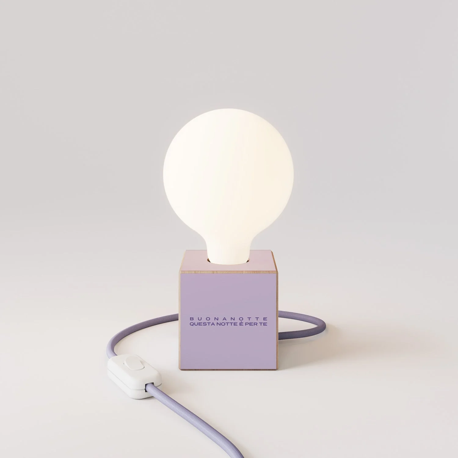 Cubetto Table Lamp "Buonanotte fiorellino" with UK plug and porcelain effect globe light bulb - Santomanifesto - Image 4