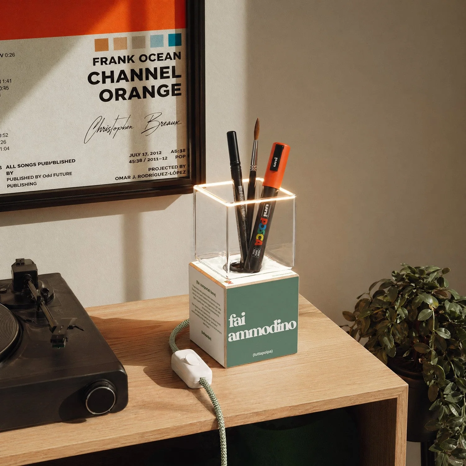 Cubetto table lamp "Fai ammodino" with Ghost Light bulb - Tuttapolpa - Image 3