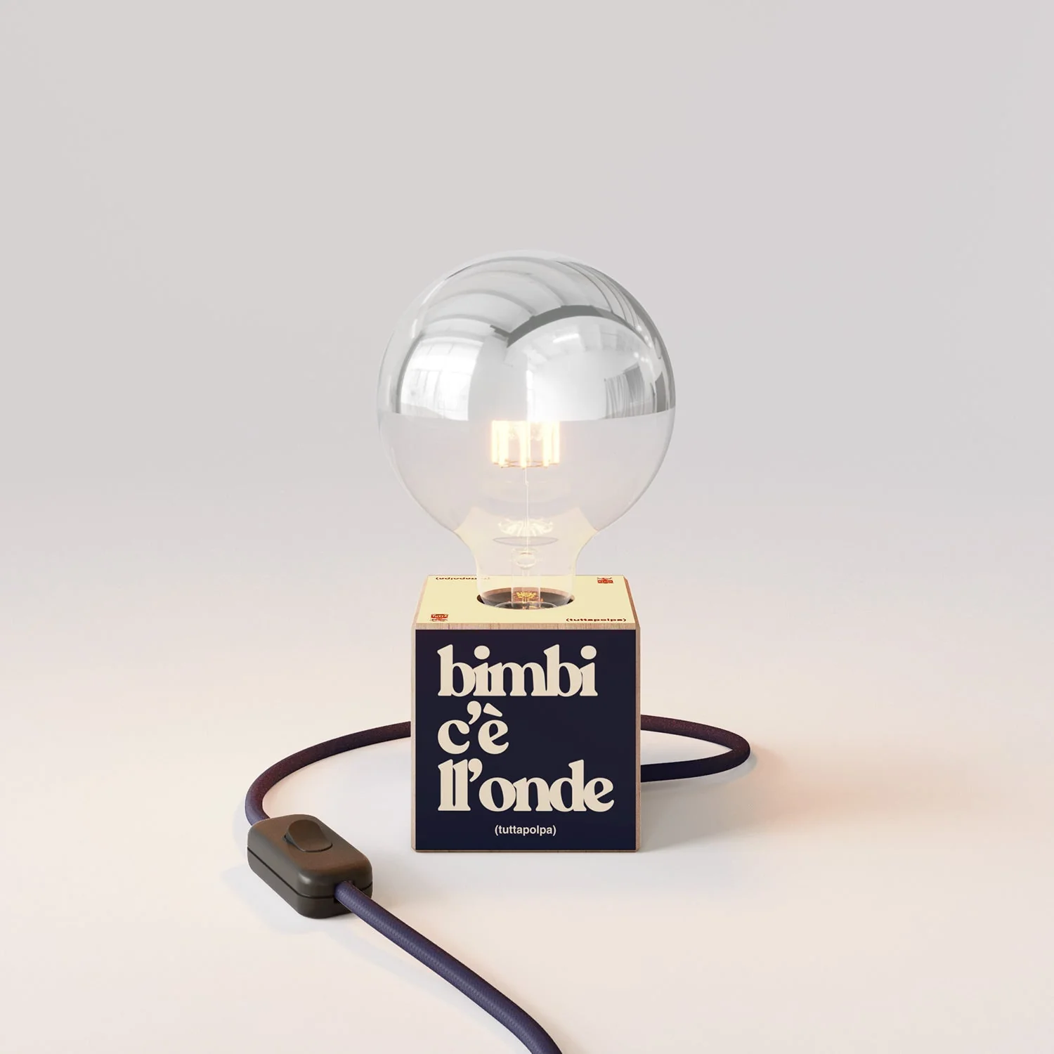 Cubetto table lamp “Bimbi c’è l’onde” with UK Plug and silver half-sphere globe Light bulb - Tuttapolpa - Image 4
