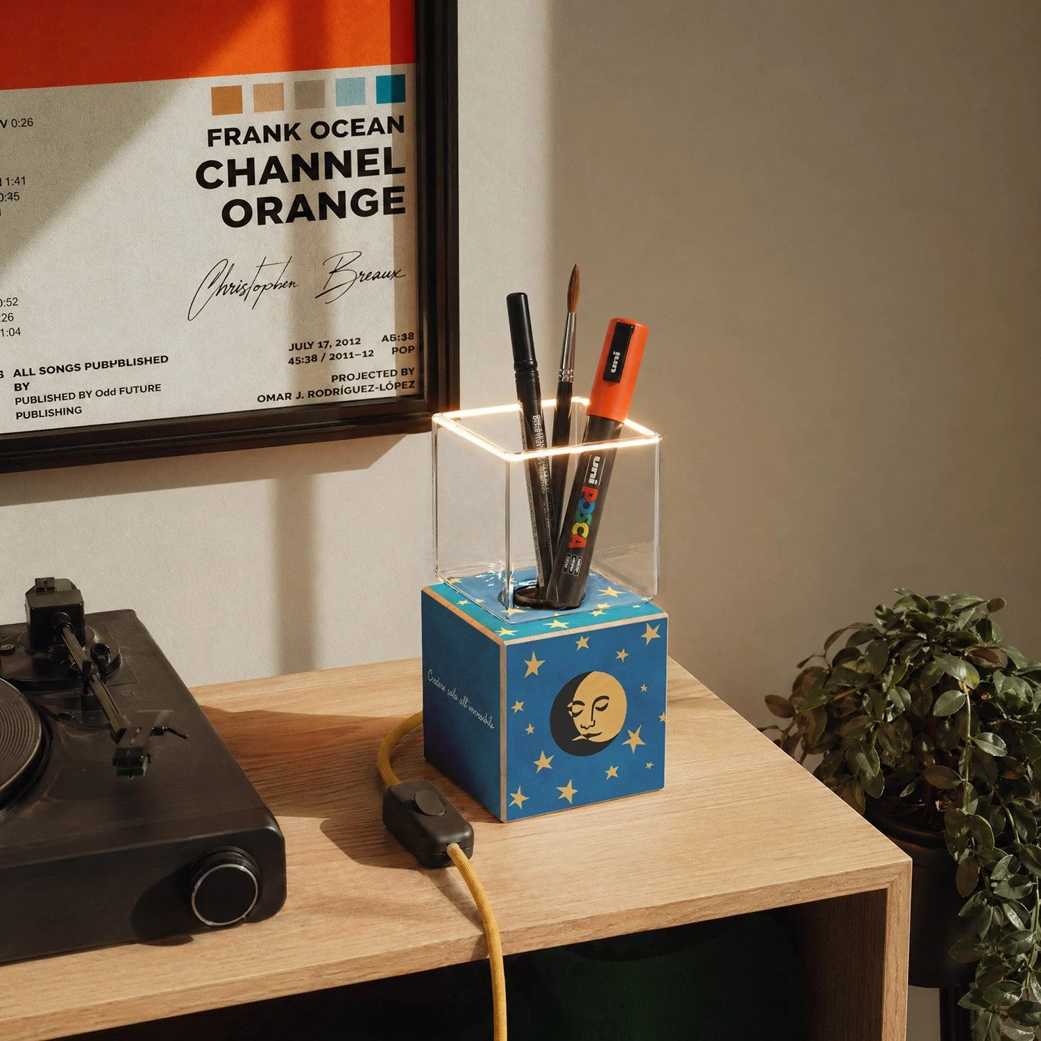 Cubetto Table Lamp "La Luna" with UK plug and Ghost light bulb - Santomanifesto - Image 3