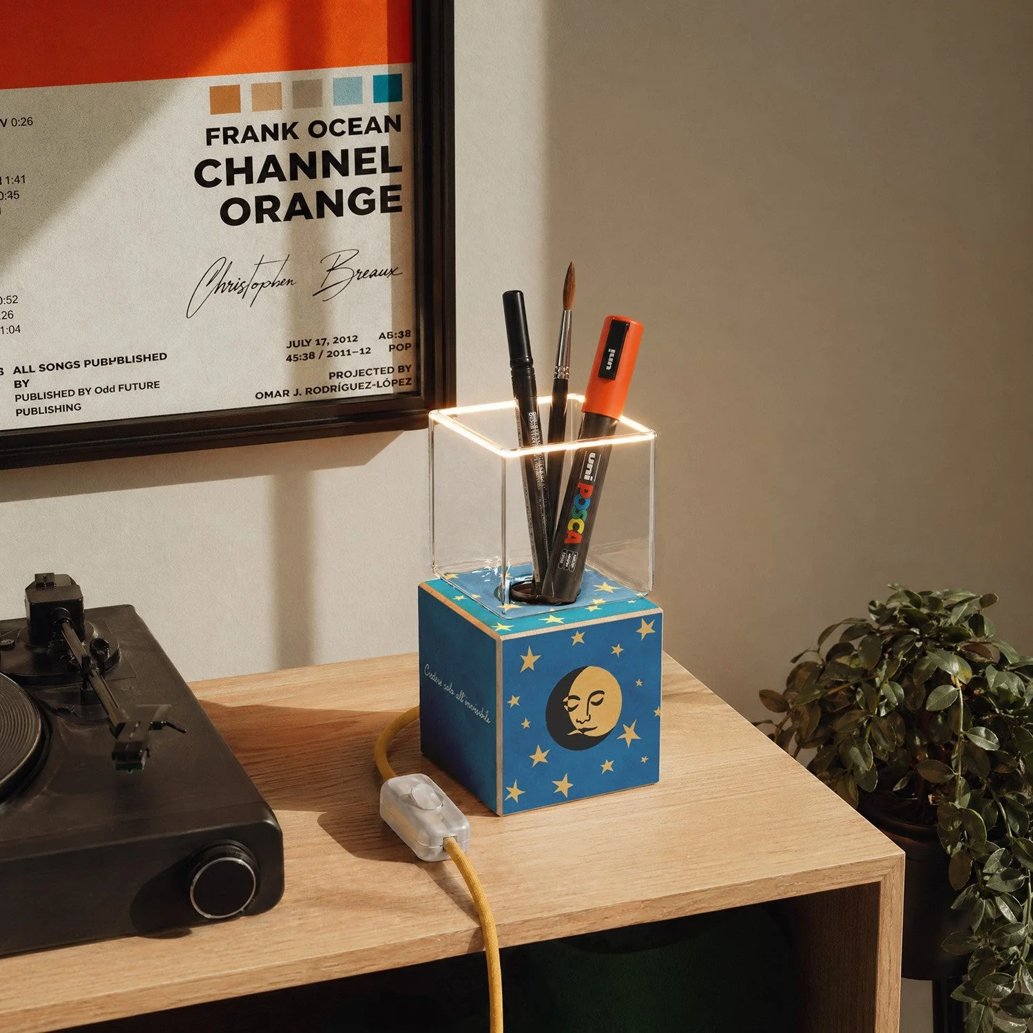 Cubetto table lamp “La luna” with Ghost Light bulb - Santomanifesto - Image 3