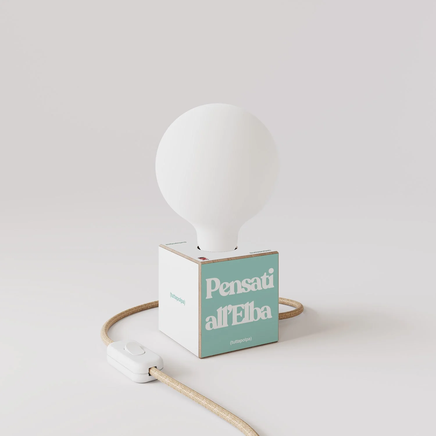 Cubetto table lamp “Pensati all’Elba” with English Plug and porcelain-effect globe light bulb - Tuttapolpa - Image 3