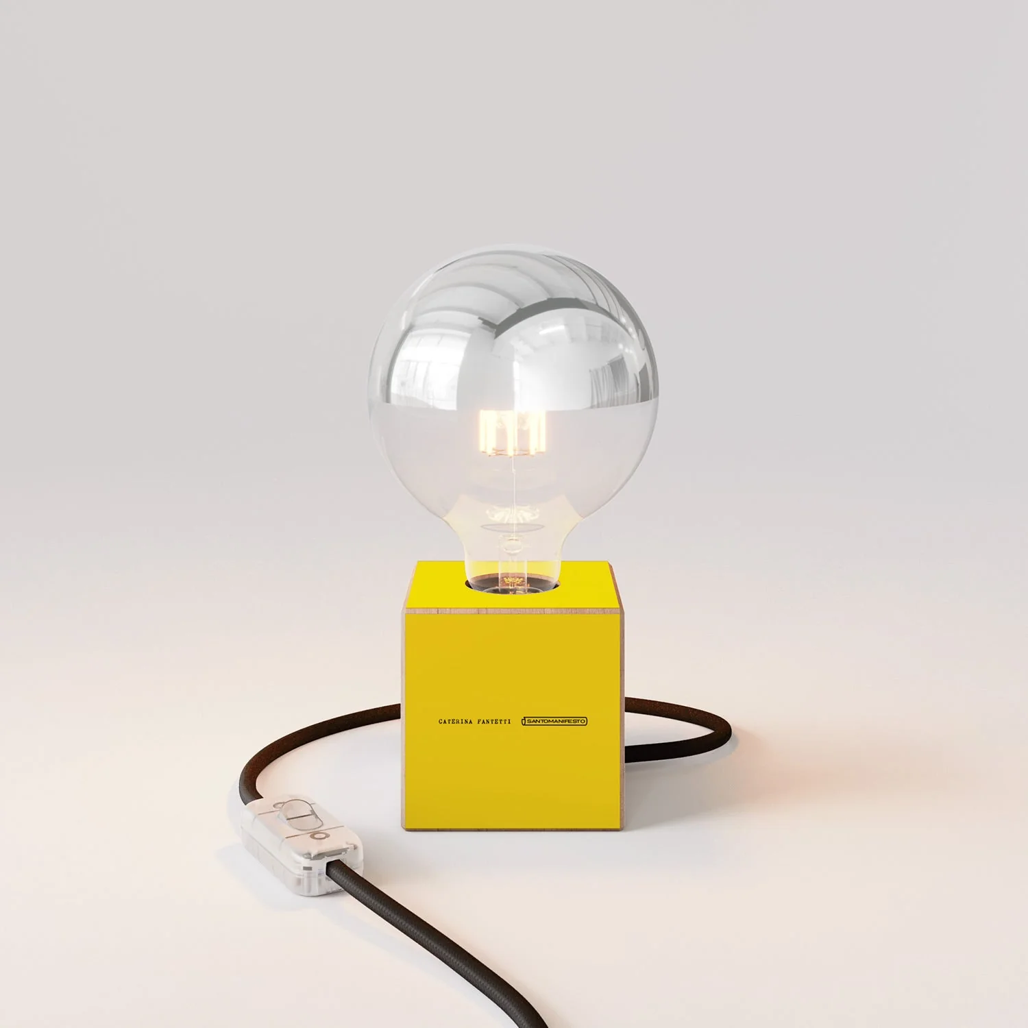 Cubetto table lamp "I hate you my love" with half-silvered globe Light bulb - Santomanifesto - Image 4