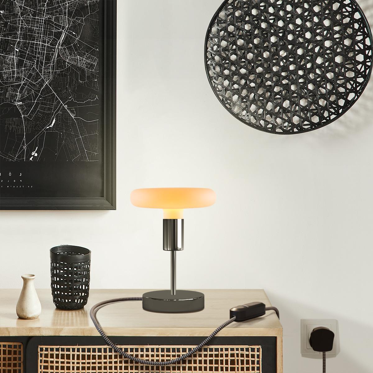 Alzaluce Dash table lamp in metal with UK plug - Pearl Black - Image 6