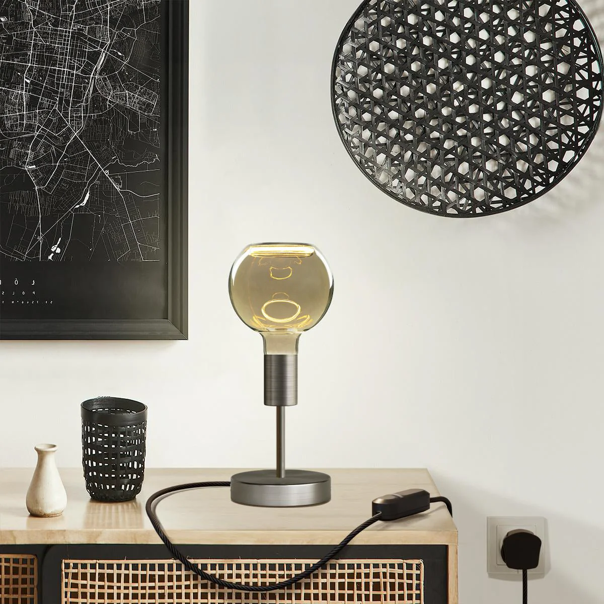 Alzaluce Globo Ghost table lamp in metal with UK plug - Satin titanium - Image 6