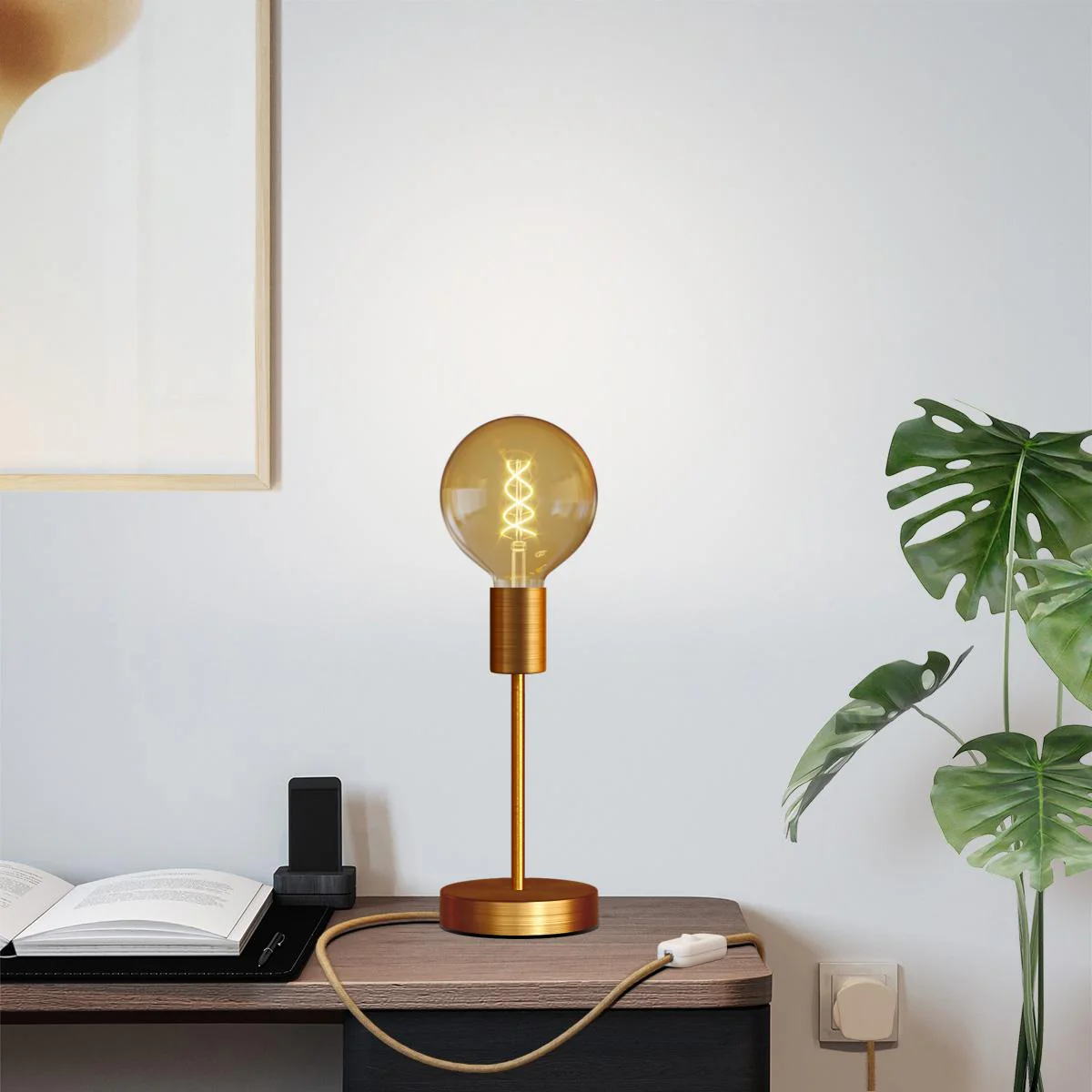 Alzaluce Globo table lamp in metal with UK plug - Brushed copper - Image 2