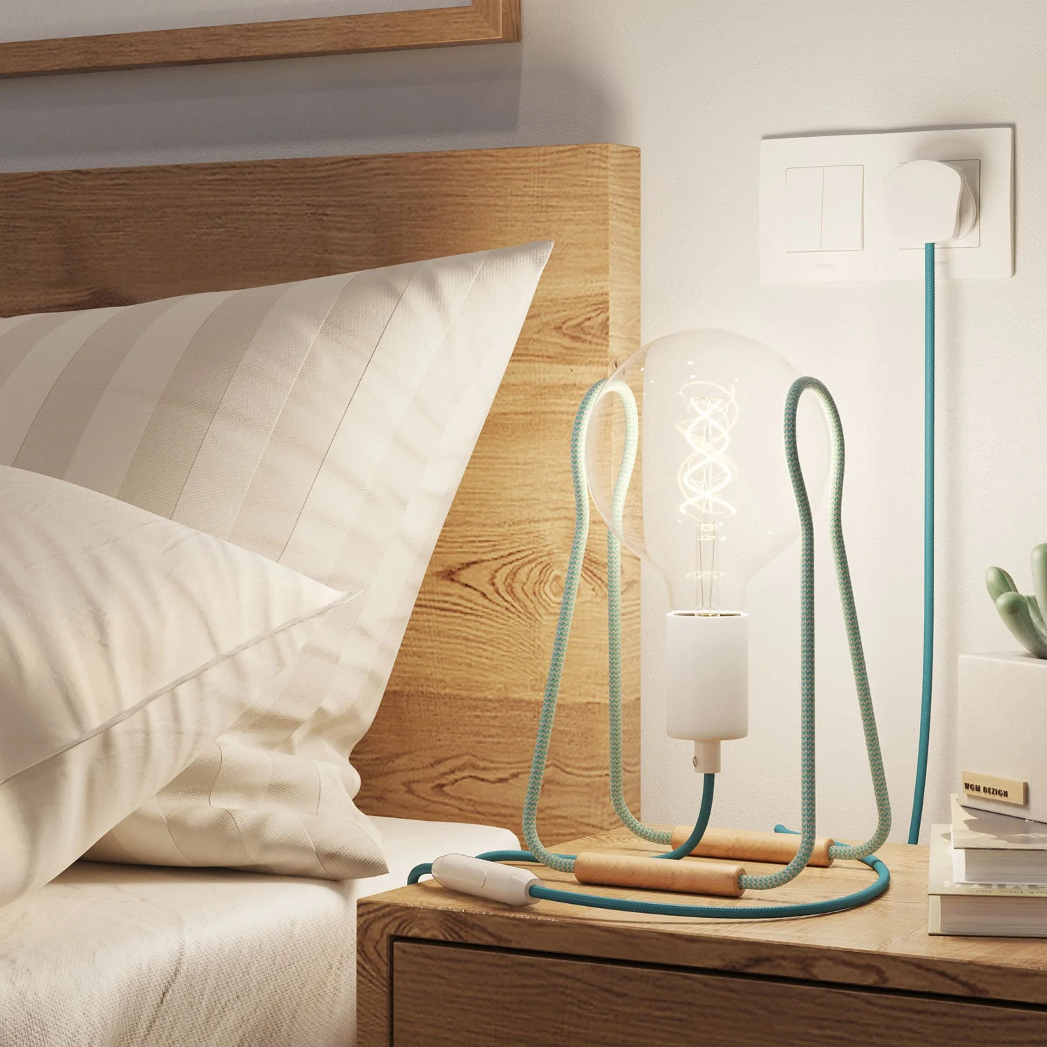 Taché Metal table lamp with UK plug - White Light Blue - Image 2